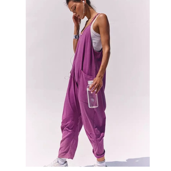 FINAL Price Drop💰⬇️
FP Movement Women’s Hot Shot Onesie NWT - Picture 6 of 10